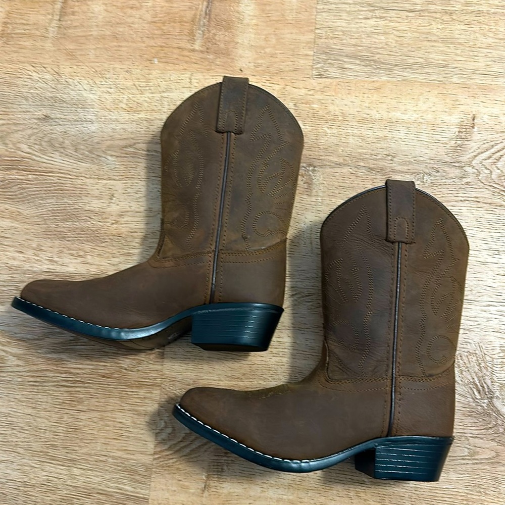 Youth cowboy boots